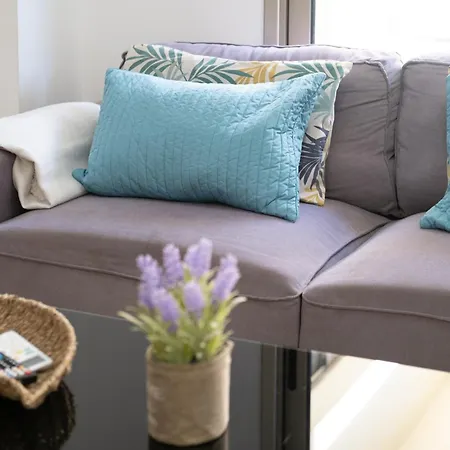 Downtown 1 Bedroom Апартаменти