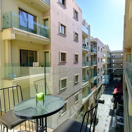 Апартаменти Downtown 1 Bedroom Ларнака