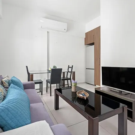 Apartment Downtown 1 Bedroom Larnaca