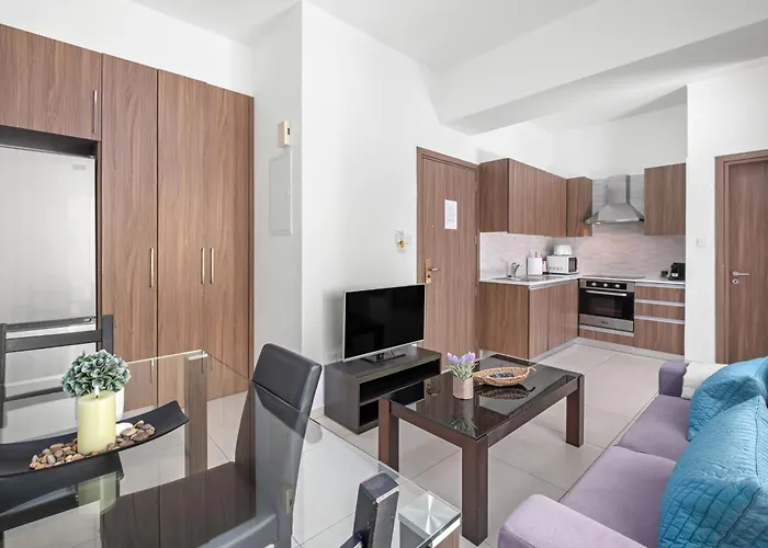 Downtown 1 Bedroom *